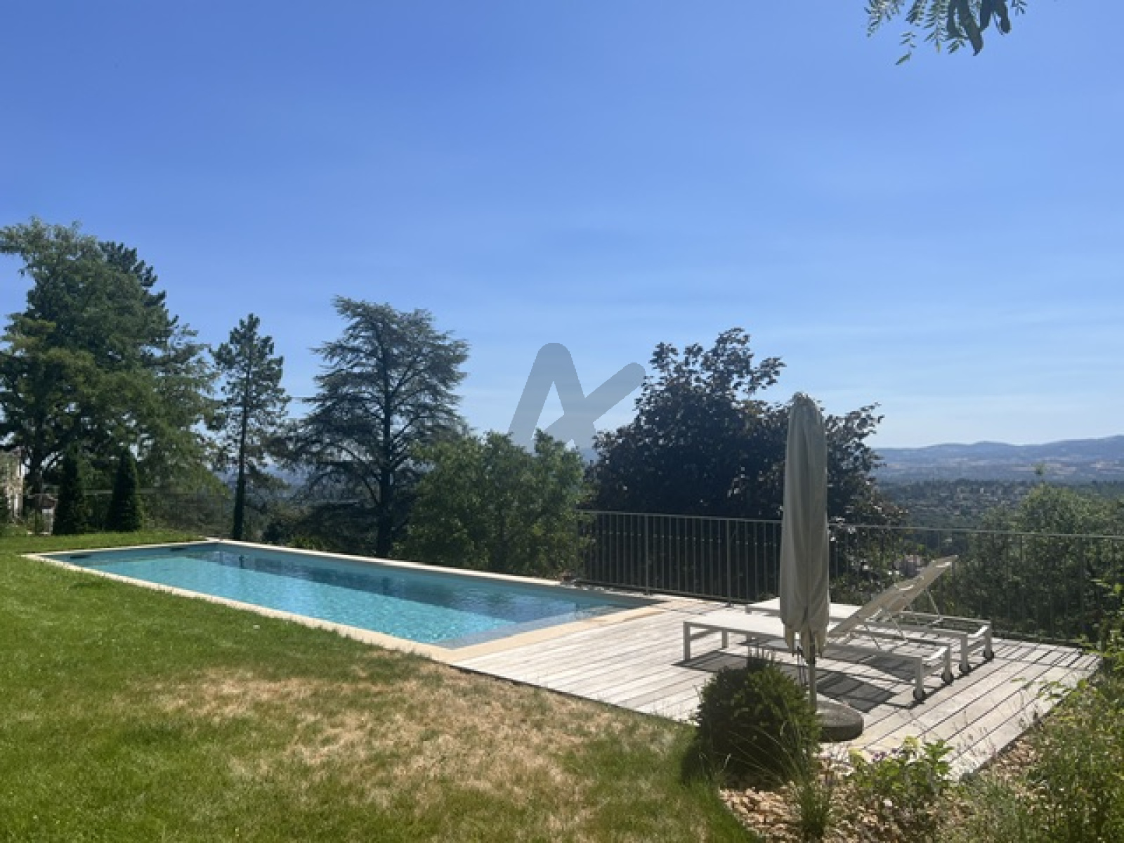 Maison 8 pièces 237 m² · à Limonest · 237 m² · 1 750 000 €