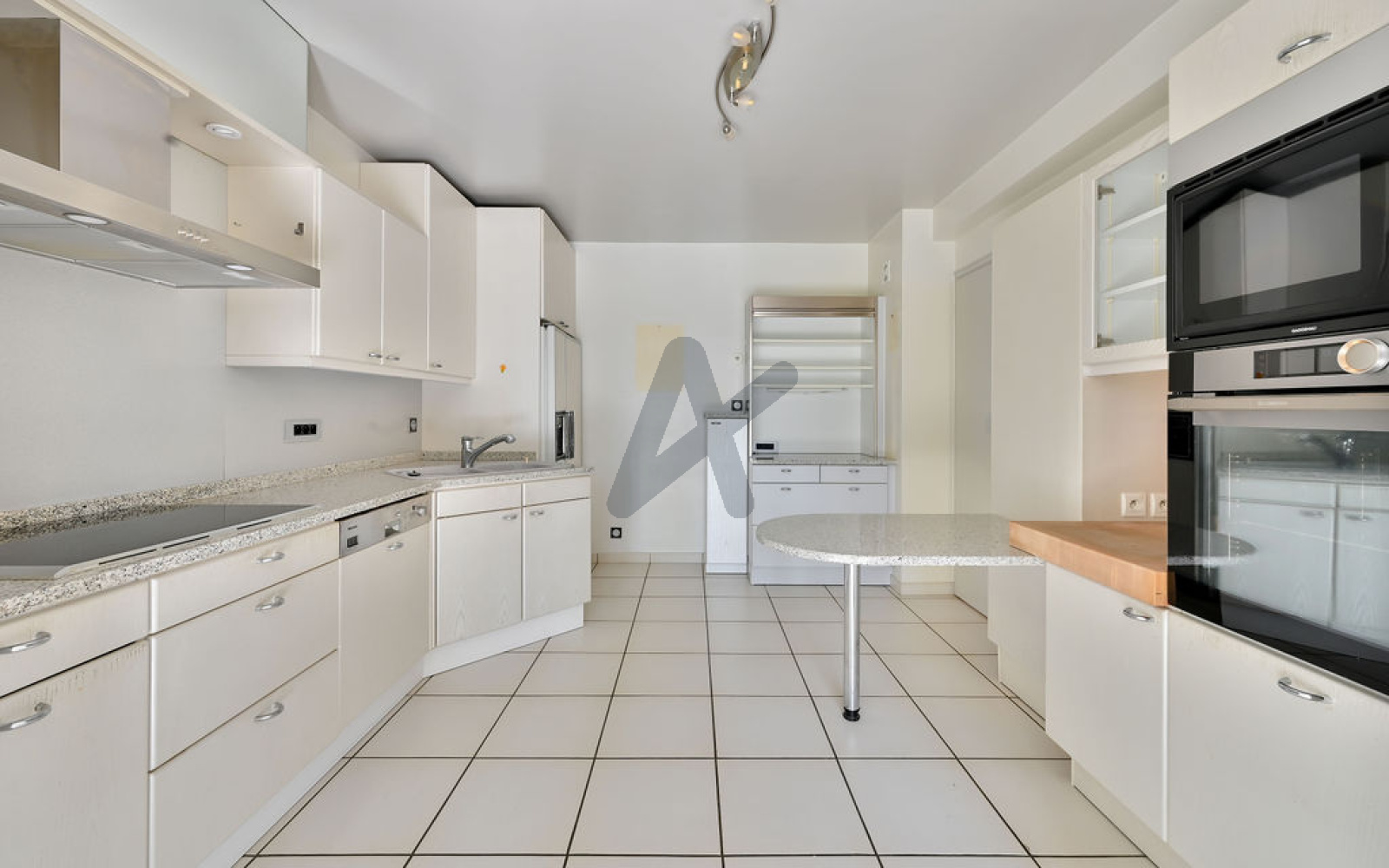 Maison 7 pièces 230 m² · à Saint-Cyr-au-Mont-d'Or · 230 m² · 1 290 000 €