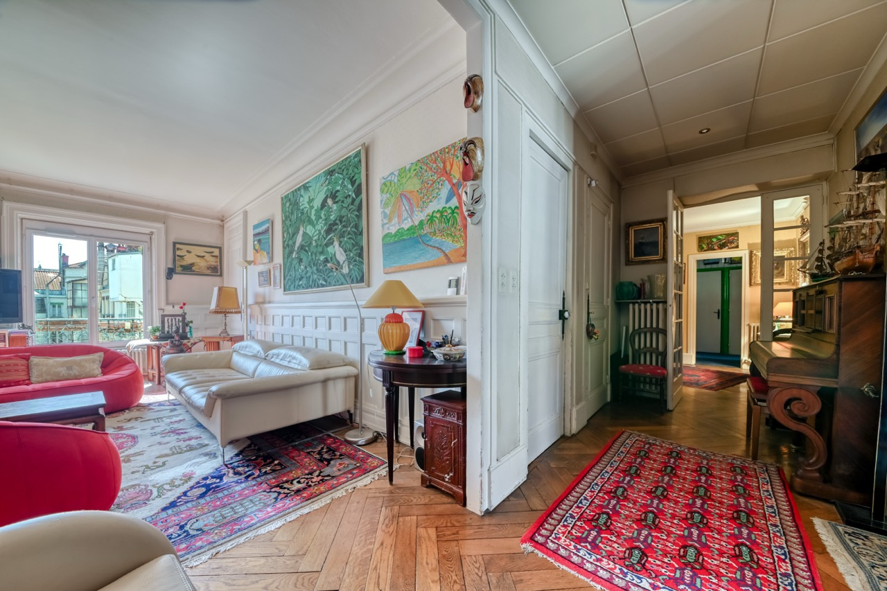 Dernier étage pour cet appartement familial avec un balcon
