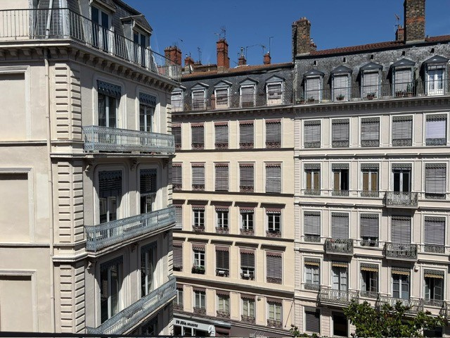 Jacobins, studio de 32 m2 en étage élevé.