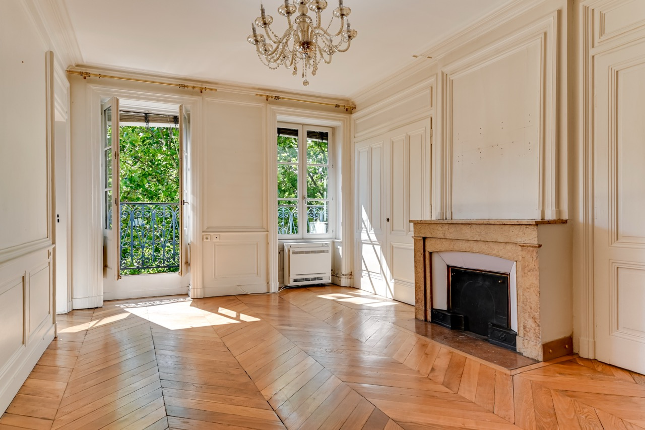 Lyon 6 - FOCH: Un appartement dernier étage, 2 chambres, 103m2.